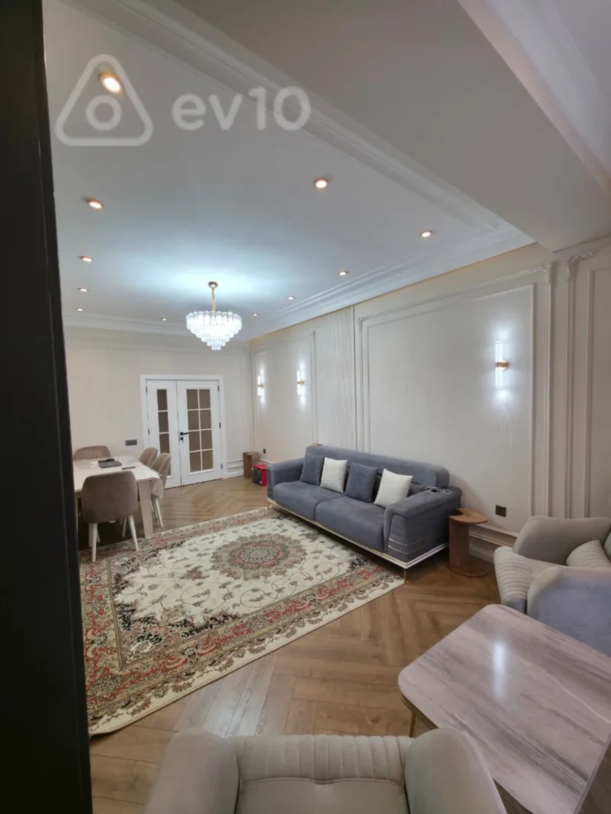 Satılır 4 otaqlı yeni tikili 130 m²