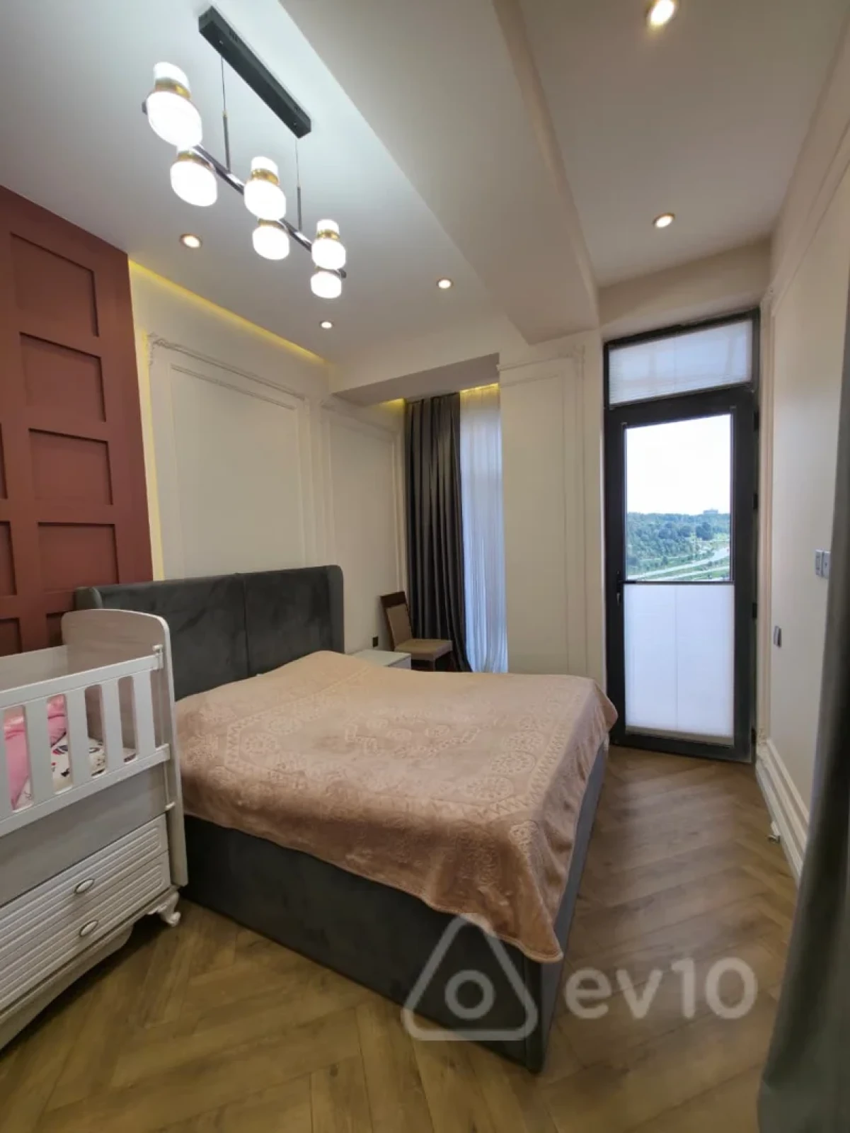 Satılır 4 otaqlı yeni tikili 130 m²