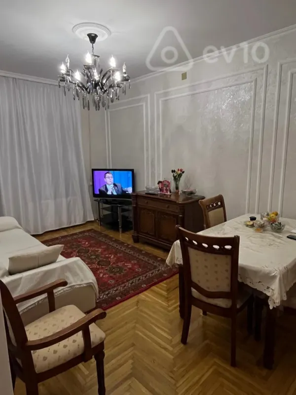 Satılır 3 otaqlı köhnə tikili 80 m²