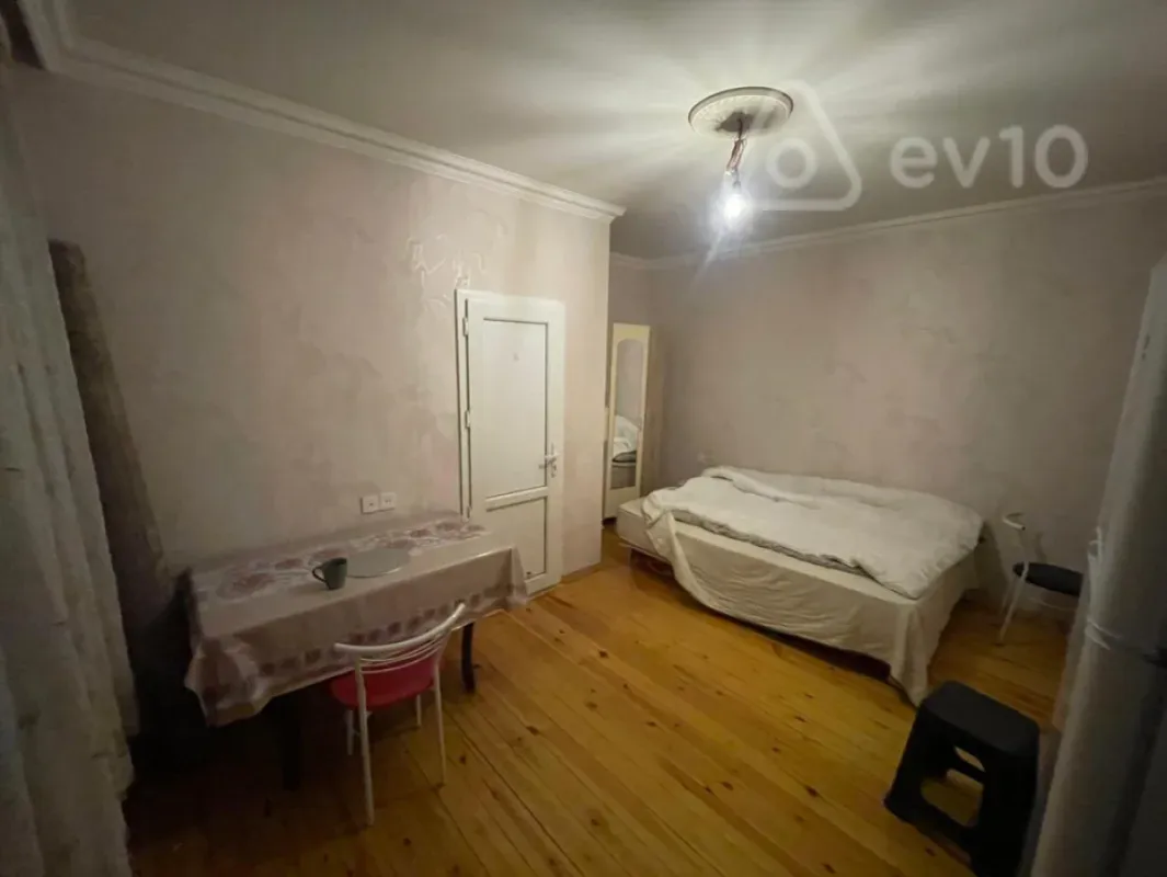 Kirayə verilir 1 otaqlı həyət evi 25 m²