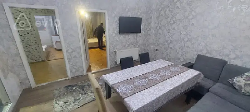 Kirayə verilir 2 otaqlı yeni tikili 75 m²