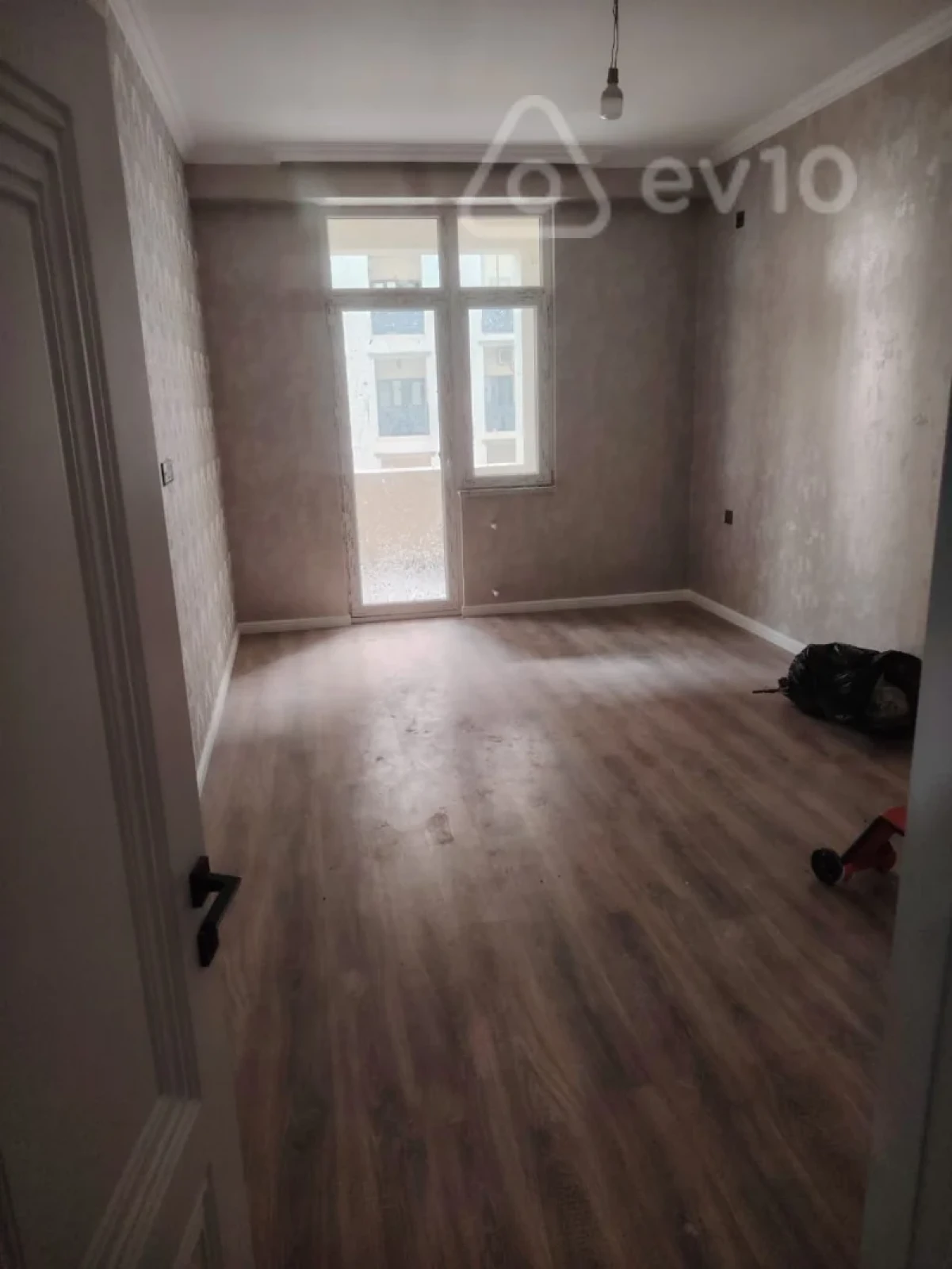 Satılır 2 otaqlı yeni tikili 83 m²