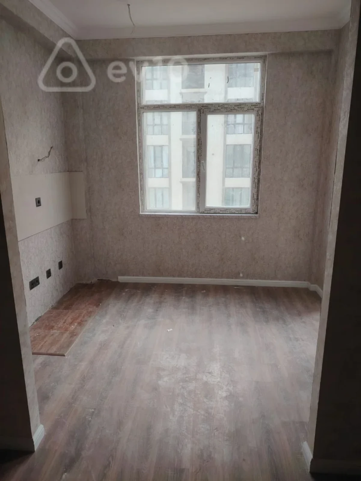 Satılır 2 otaqlı yeni tikili 83 m²