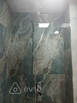 Kirayə verilir 2 otaqlı yeni tikili 50 m²