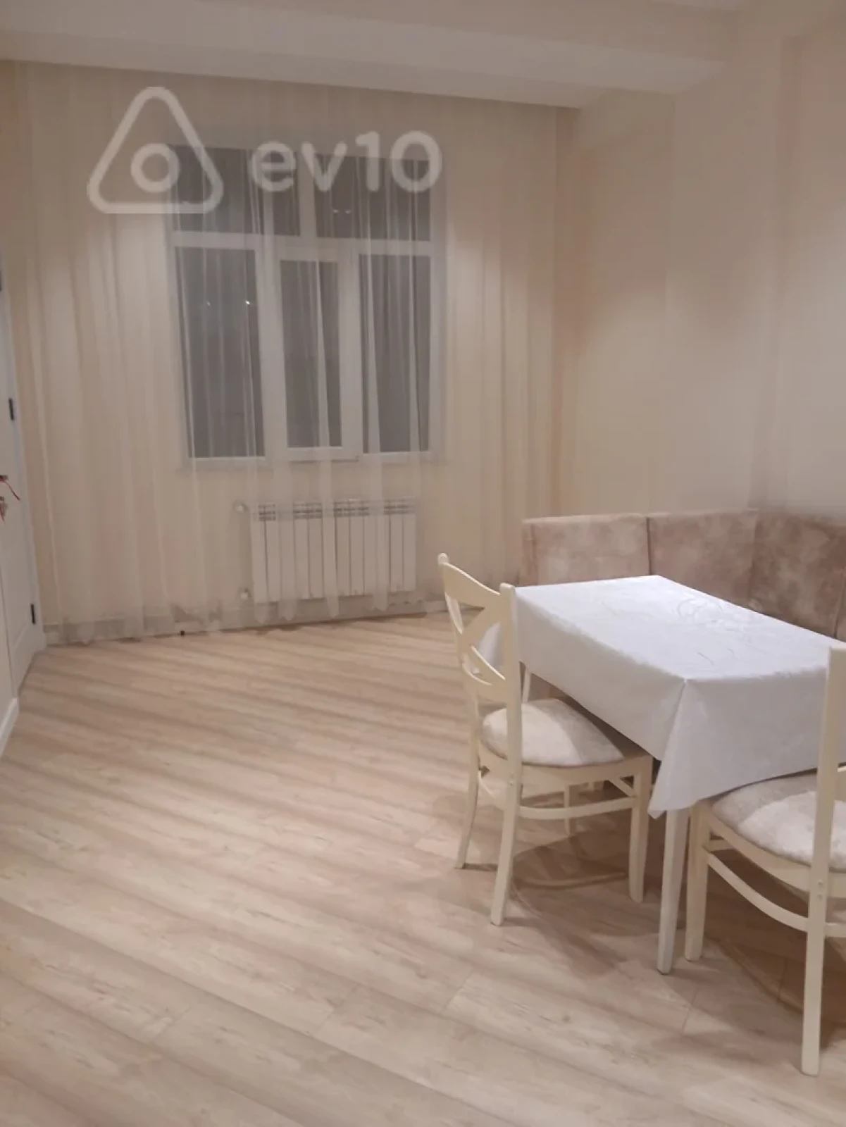 Kirayə verilir 2 otaqlı yeni tikili 50 m²