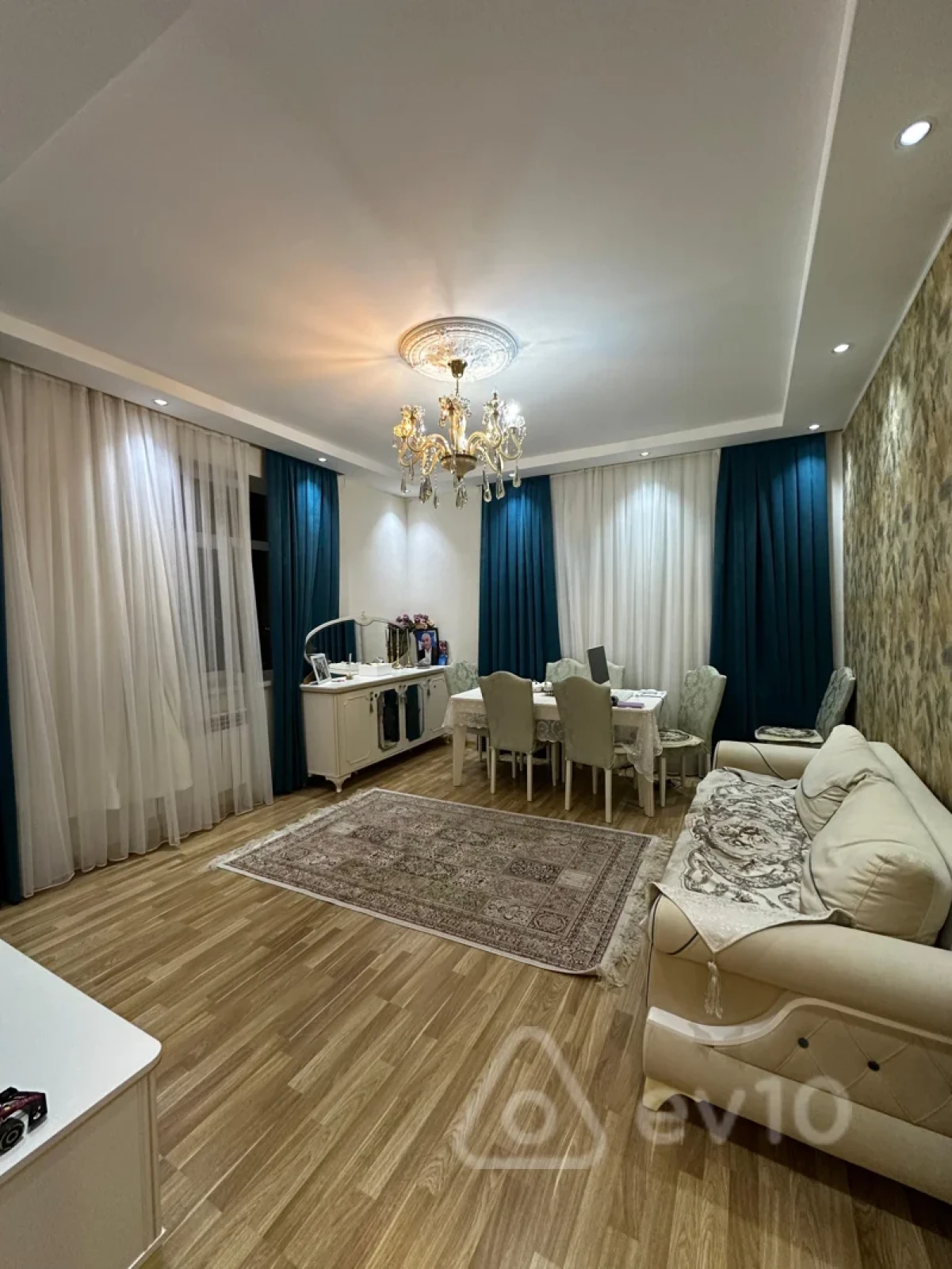 Satılır 3 otaqlı yeni tikili 108 m²