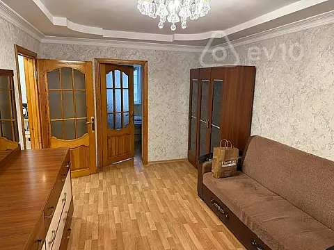 Kirayə verilir 3 otaqlı köhnə tikili 67 m²