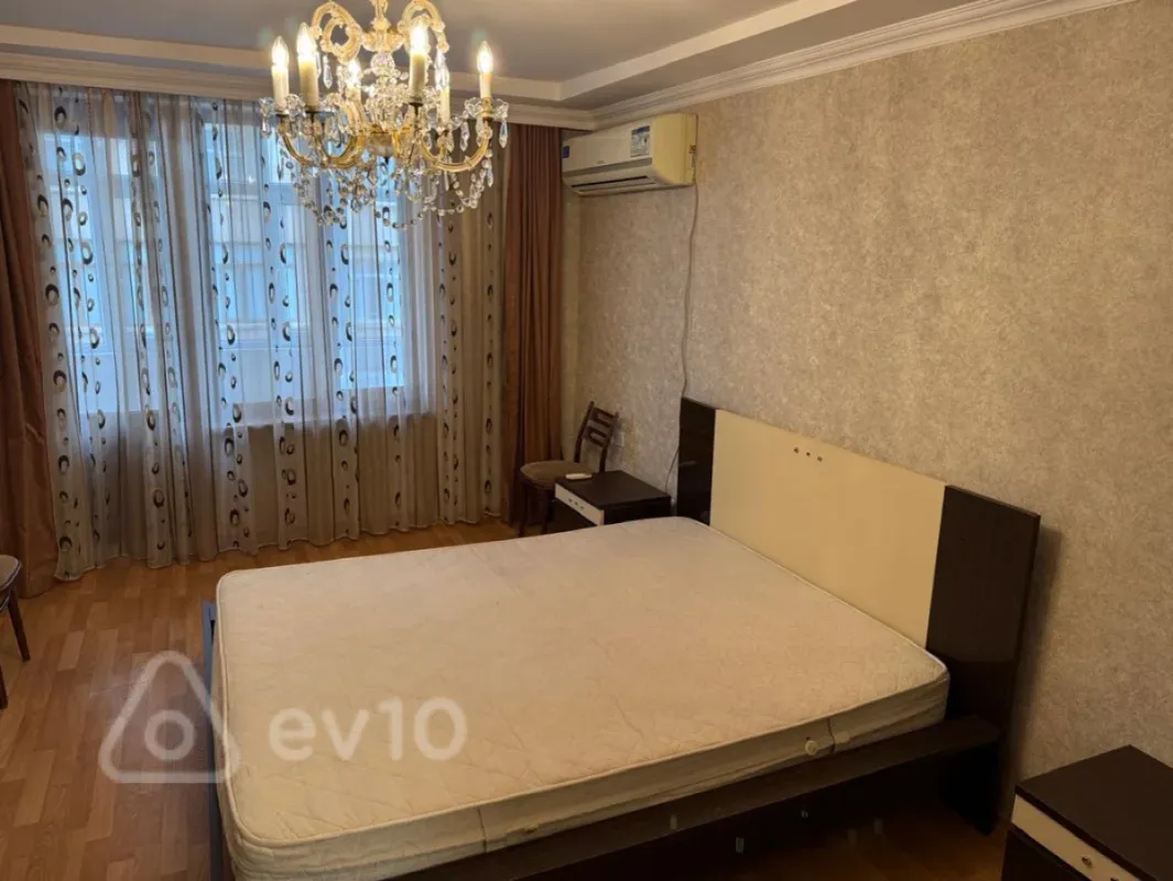 Kirayə verilir 3 otaqlı köhnə tikili 67 m²