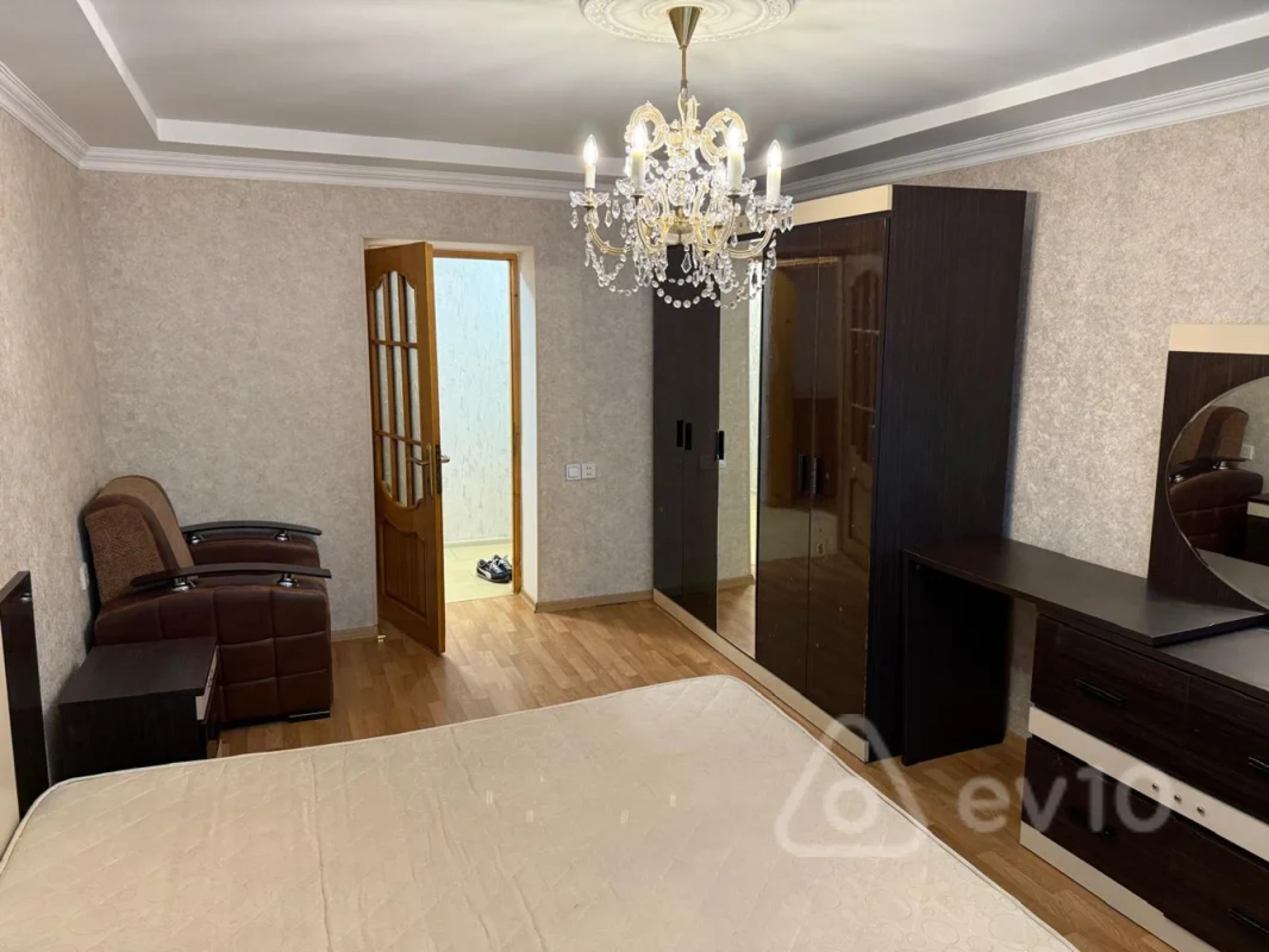 Kirayə verilir 3 otaqlı köhnə tikili 67 m²