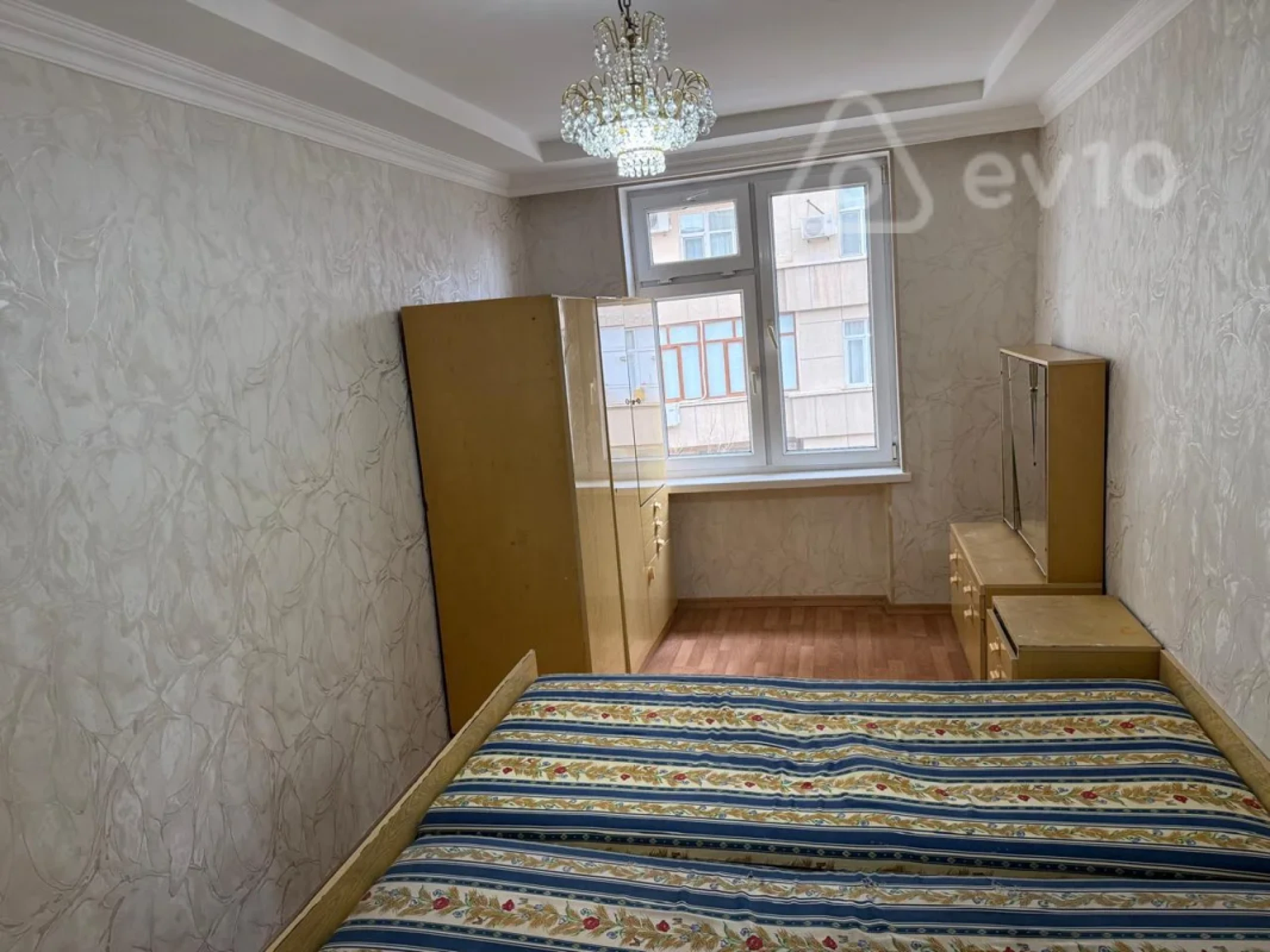 Kirayə verilir 3 otaqlı köhnə tikili 67 m²