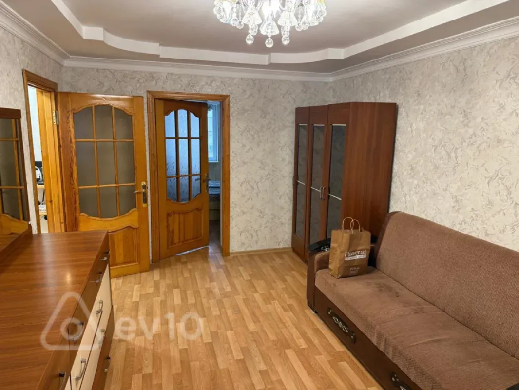 Kirayə verilir 3 otaqlı köhnə tikili 67 m²