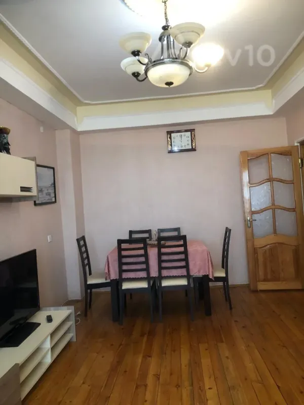 Kirayə verilir 2 otaqlı yeni tikili 70 m²