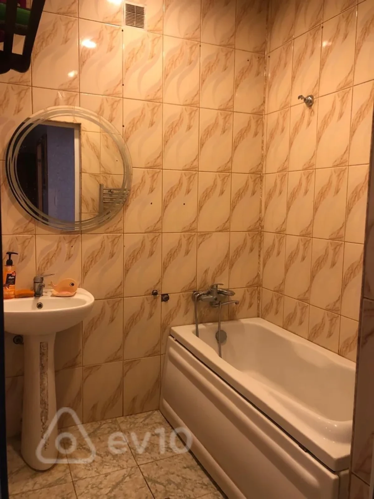 Kirayə verilir 2 otaqlı yeni tikili 70 m²