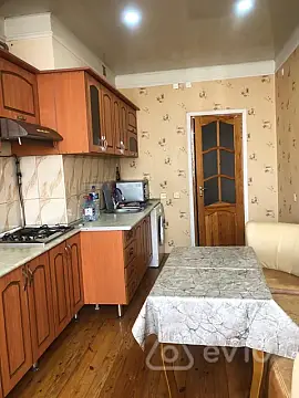 Kirayə verilir 2 otaqlı yeni tikili 70 m²