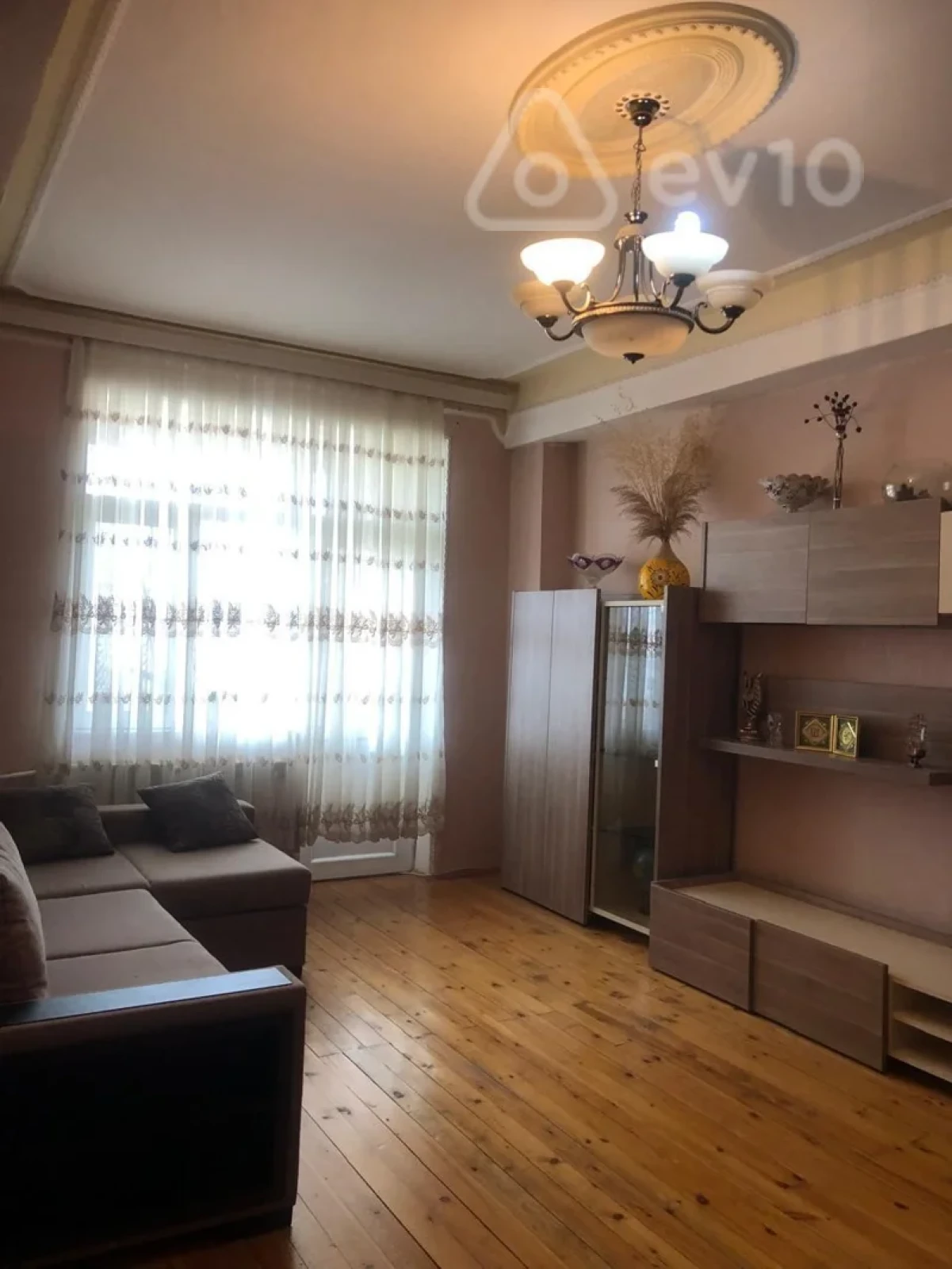 Kirayə verilir 2 otaqlı yeni tikili 70 m²
