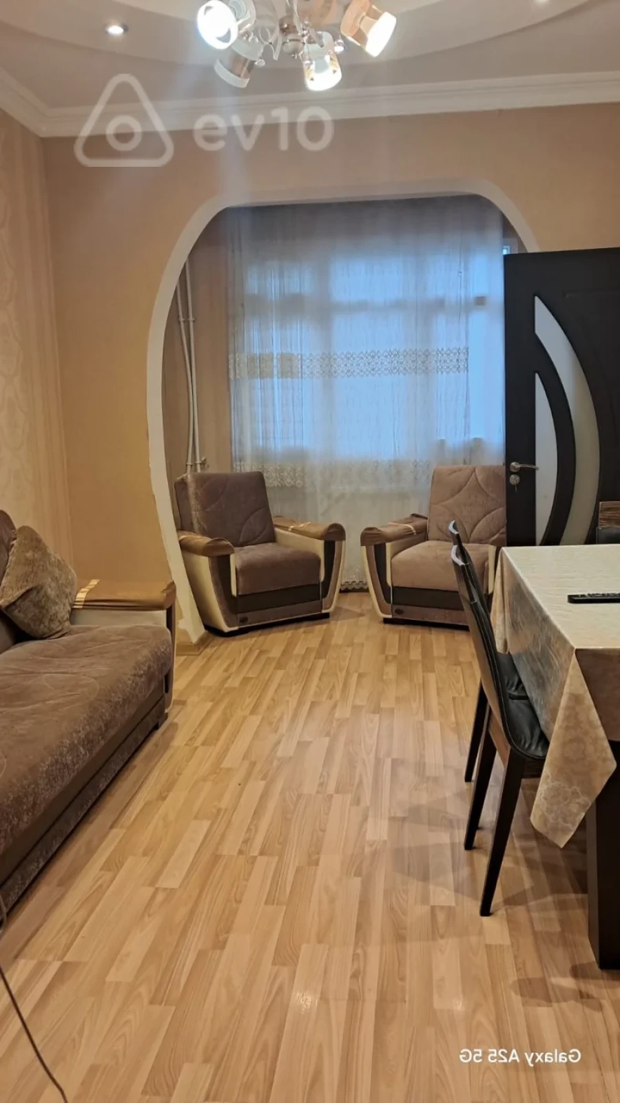 Kirayə verilir 2 otaqlı köhnə tikili 60 m²