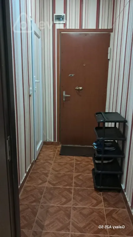 Kirayə verilir 2 otaqlı köhnə tikili 60 m²