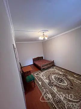 Kirayə verilir 2 otaqlı köhnə tikili 55 m²