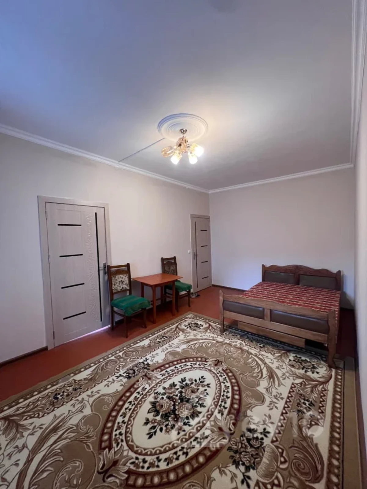 Kirayə verilir 2 otaqlı köhnə tikili 55 m²