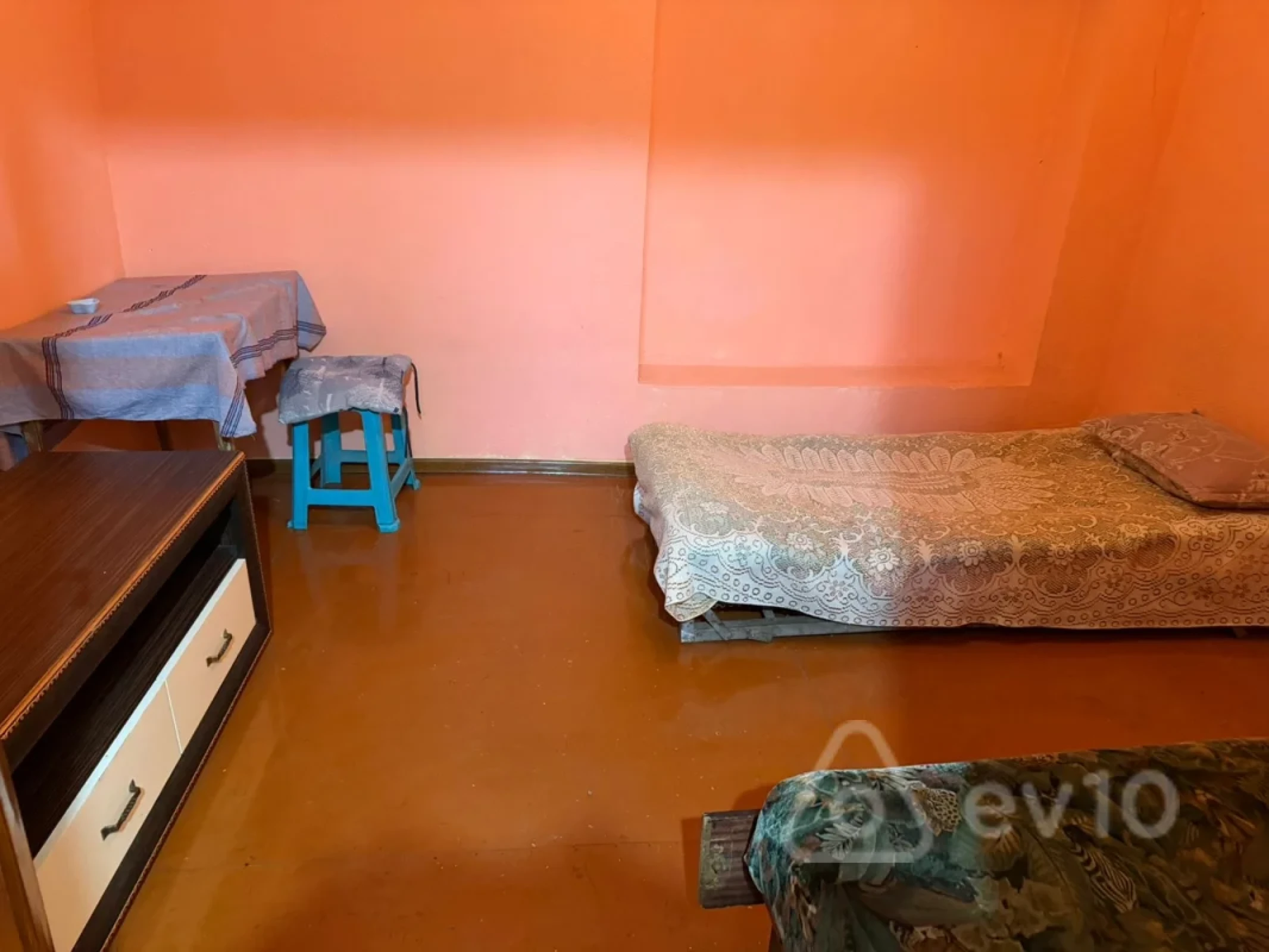 Kirayə verilir 1 otaqlı həyət evi 30 m²