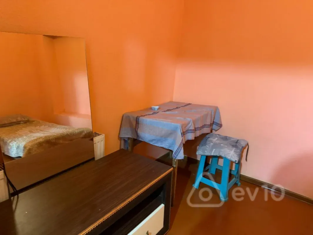 Kirayə verilir 1 otaqlı həyət evi 30 m²