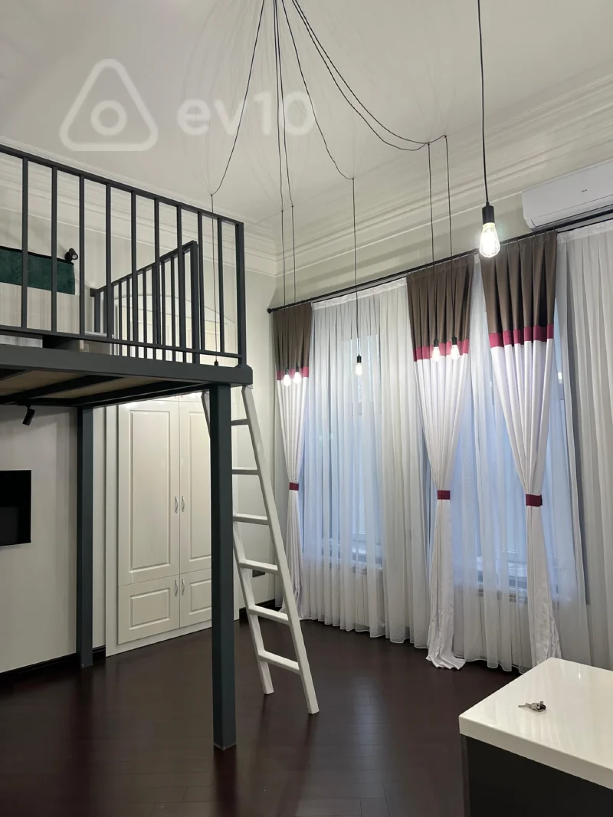 Kirayə verilir 1 otaqlı köhnə tikili 60 m²