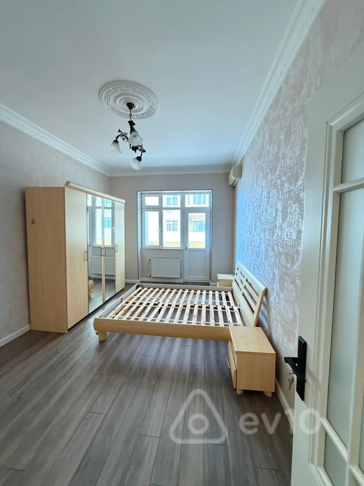 Satılır 3 otaqlı yeni tikili 120 m²