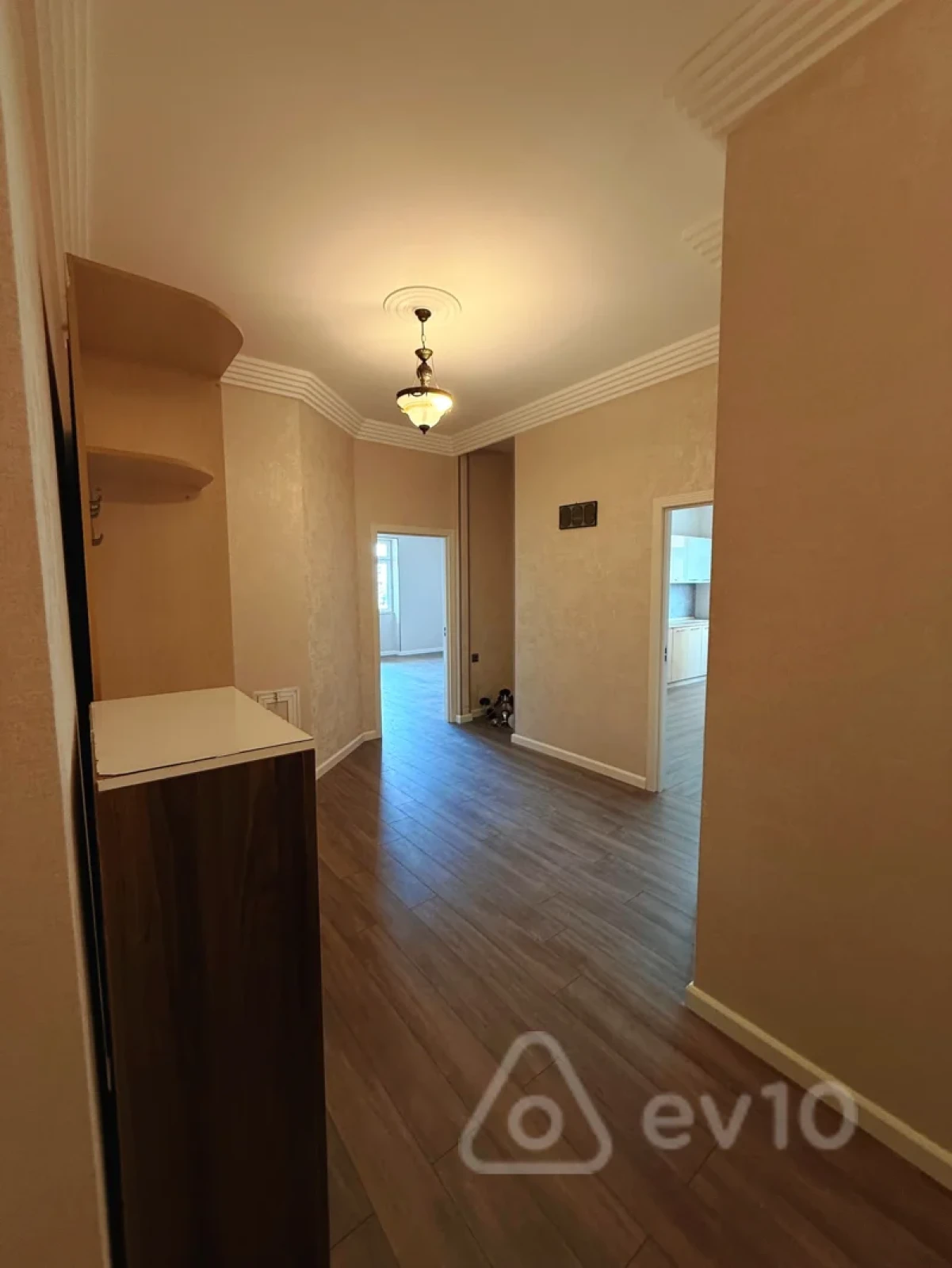 Satılır 3 otaqlı yeni tikili 120 m²