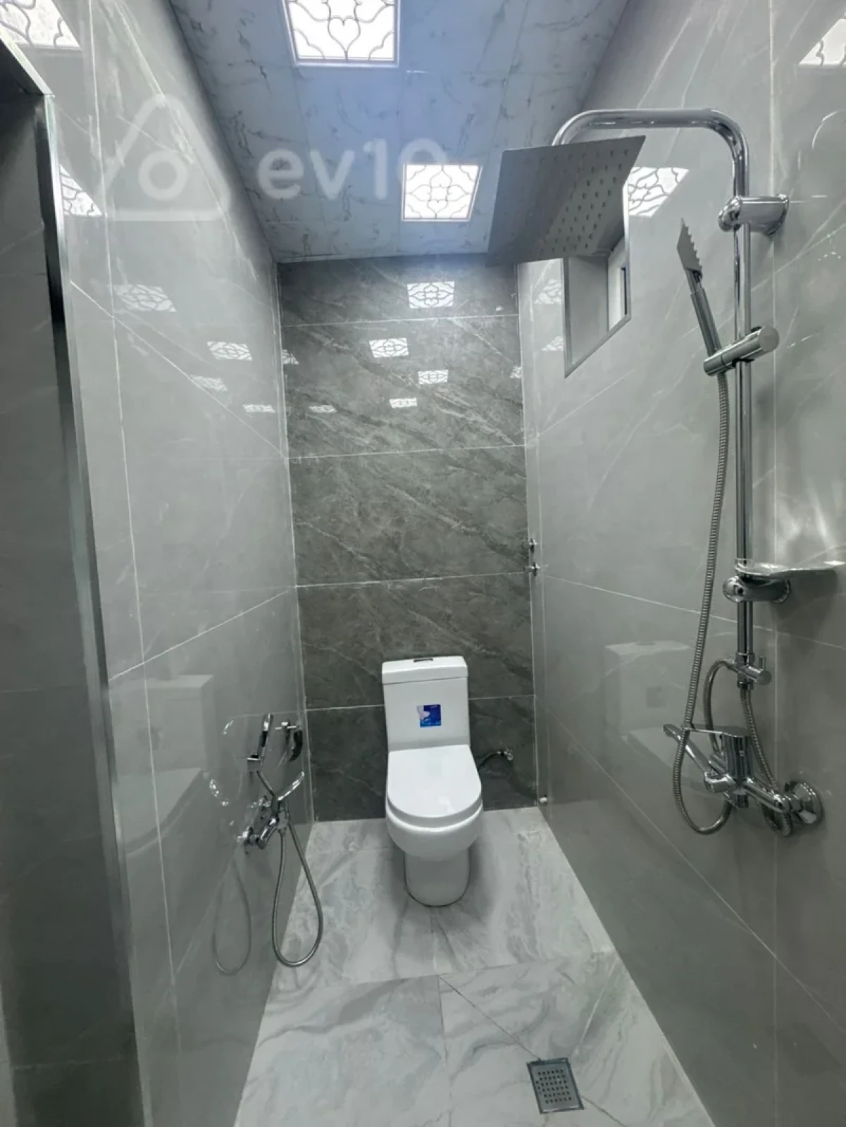 Kirayə verilir 3 otaqlı həyət evi 85 m²