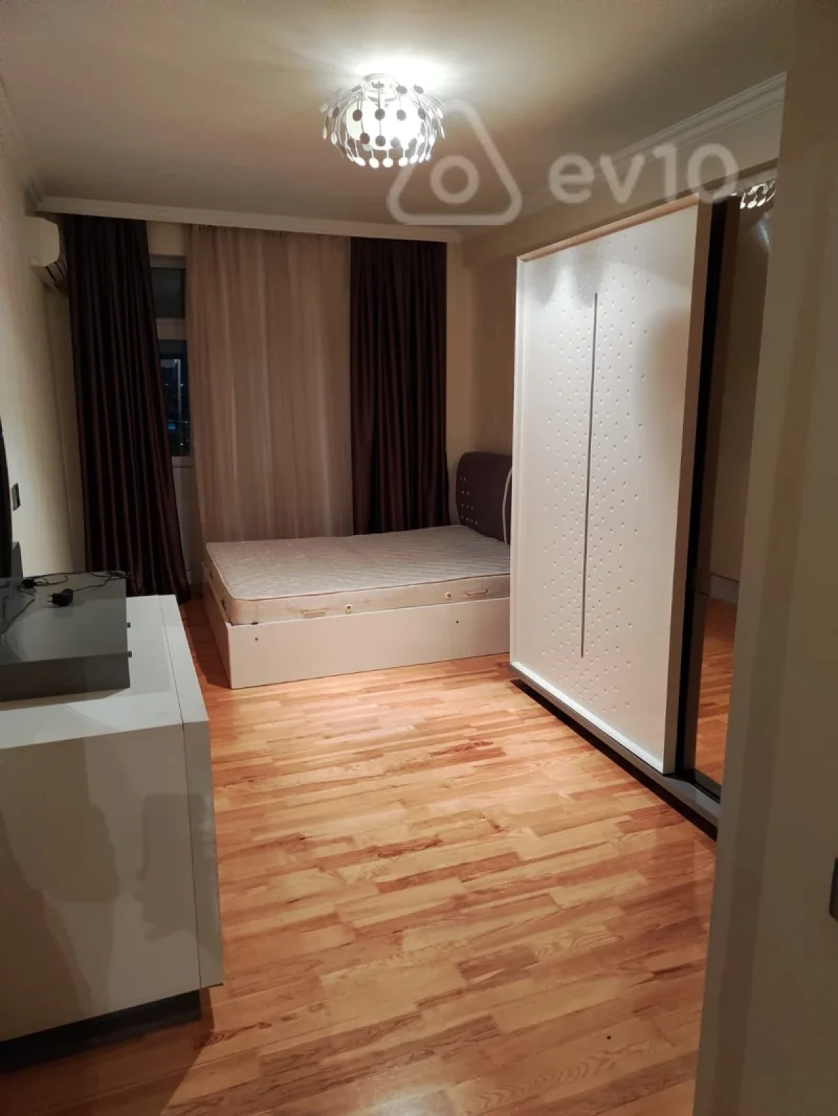 Kirayə verilir 3 otaqlı yeni tikili 100 m²