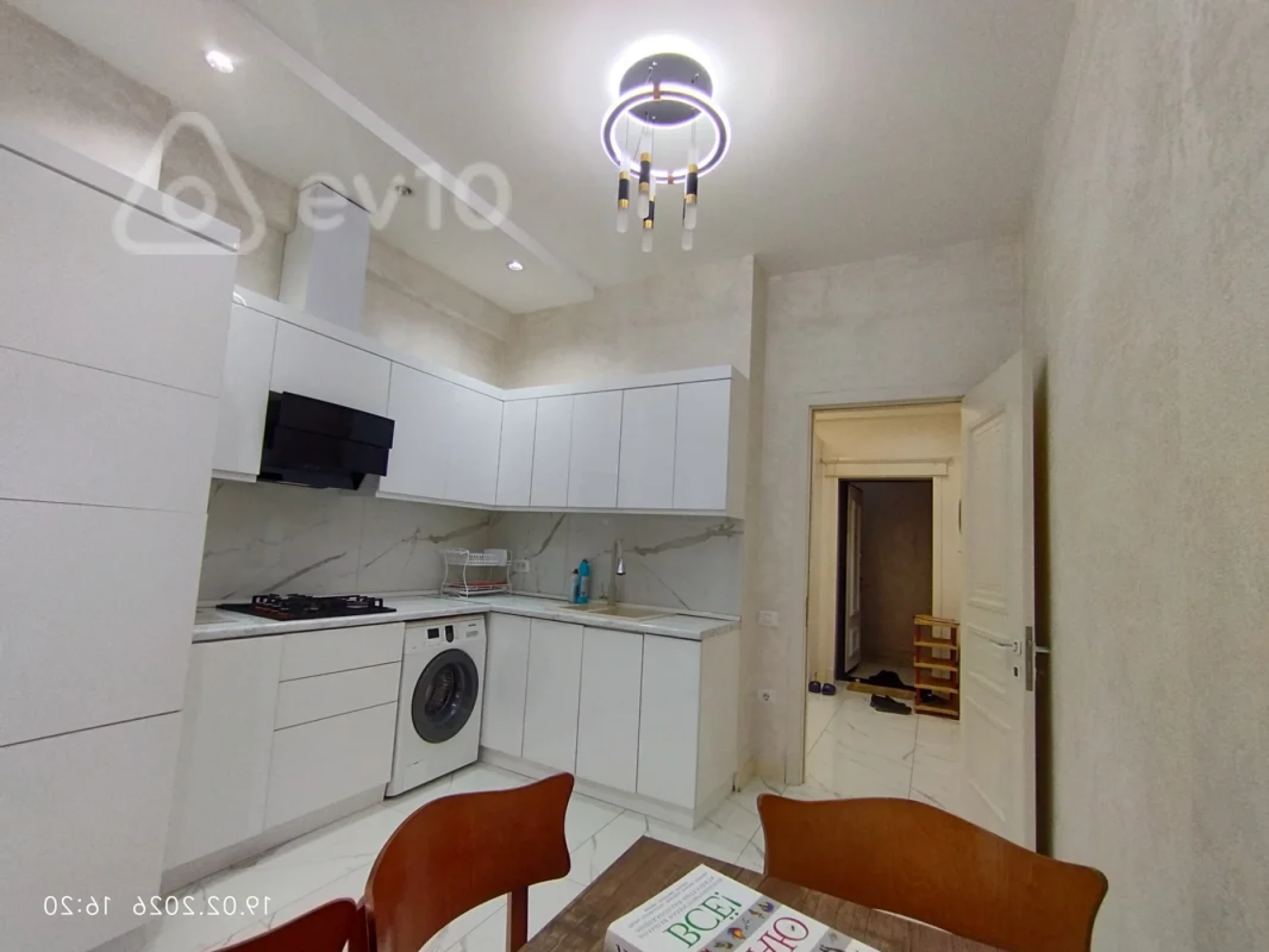 Kirayə verilir 2 otaqlı yeni tikili 80 m²