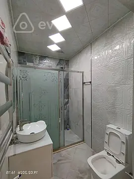 Kirayə verilir 2 otaqlı yeni tikili 80 m²