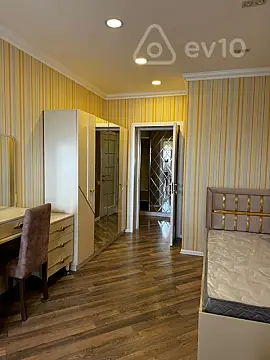 Kirayə verilir 3 otaqlı yeni tikili 100 m²