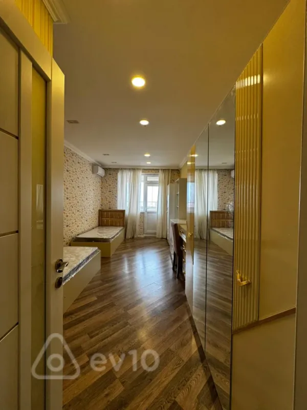 Kirayə verilir 3 otaqlı yeni tikili 100 m²