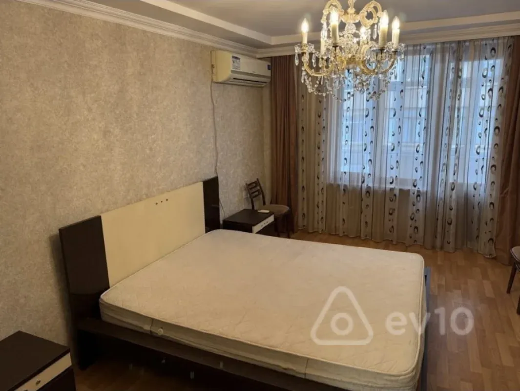 Kirayə verilir 3 otaqlı köhnə tikili 75 m²