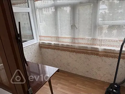 Kirayə verilir 3 otaqlı köhnə tikili 75 m²
