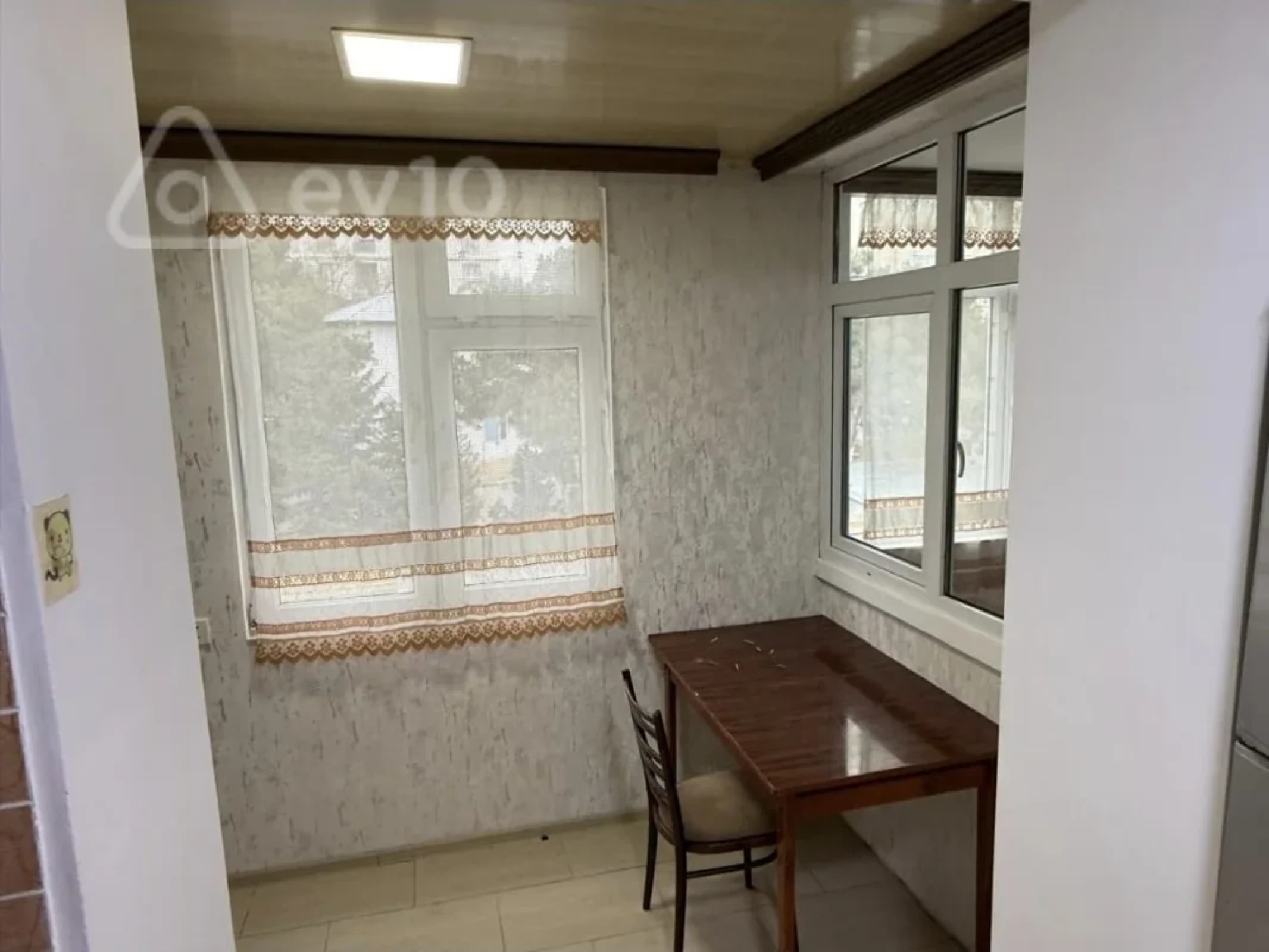 Kirayə verilir 3 otaqlı köhnə tikili 75 m²