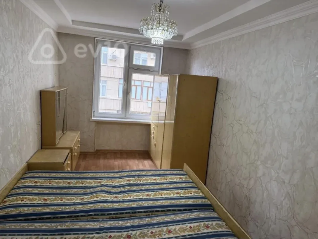 Kirayə verilir 3 otaqlı köhnə tikili 75 m²