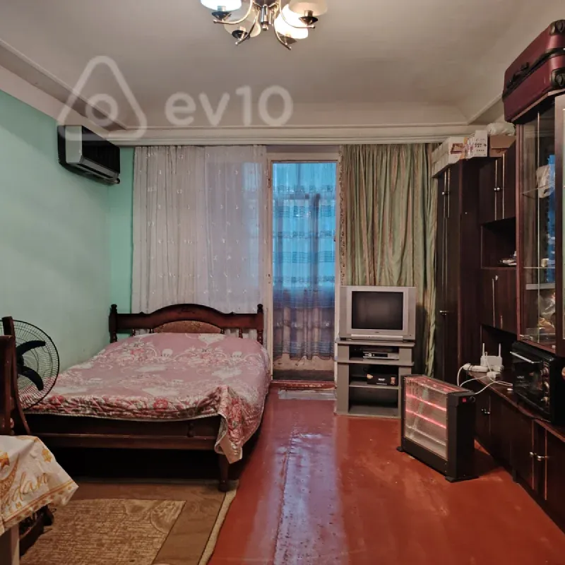 Kirayə verilir 1 otaqlı köhnə tikili 28 m²