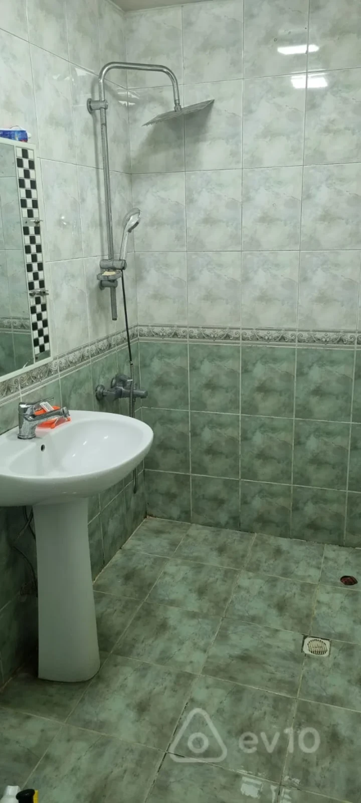 Kirayə verilir 2 otaqlı yeni tikili 55 m²