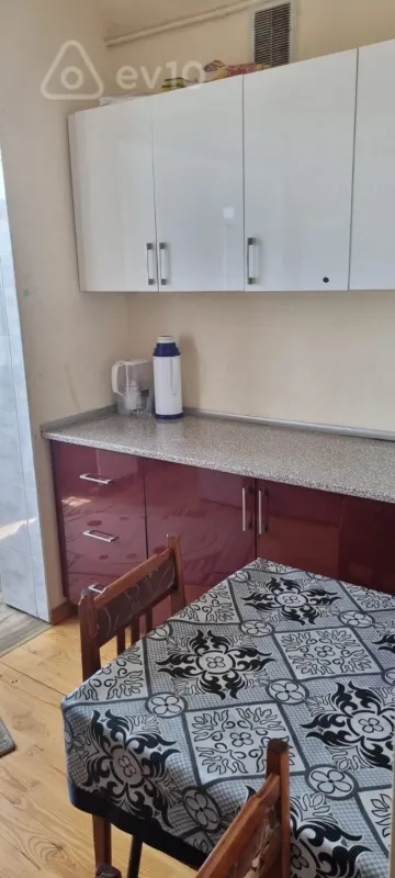 Kirayə verilir 2 otaqlı yeni tikili 55 m²