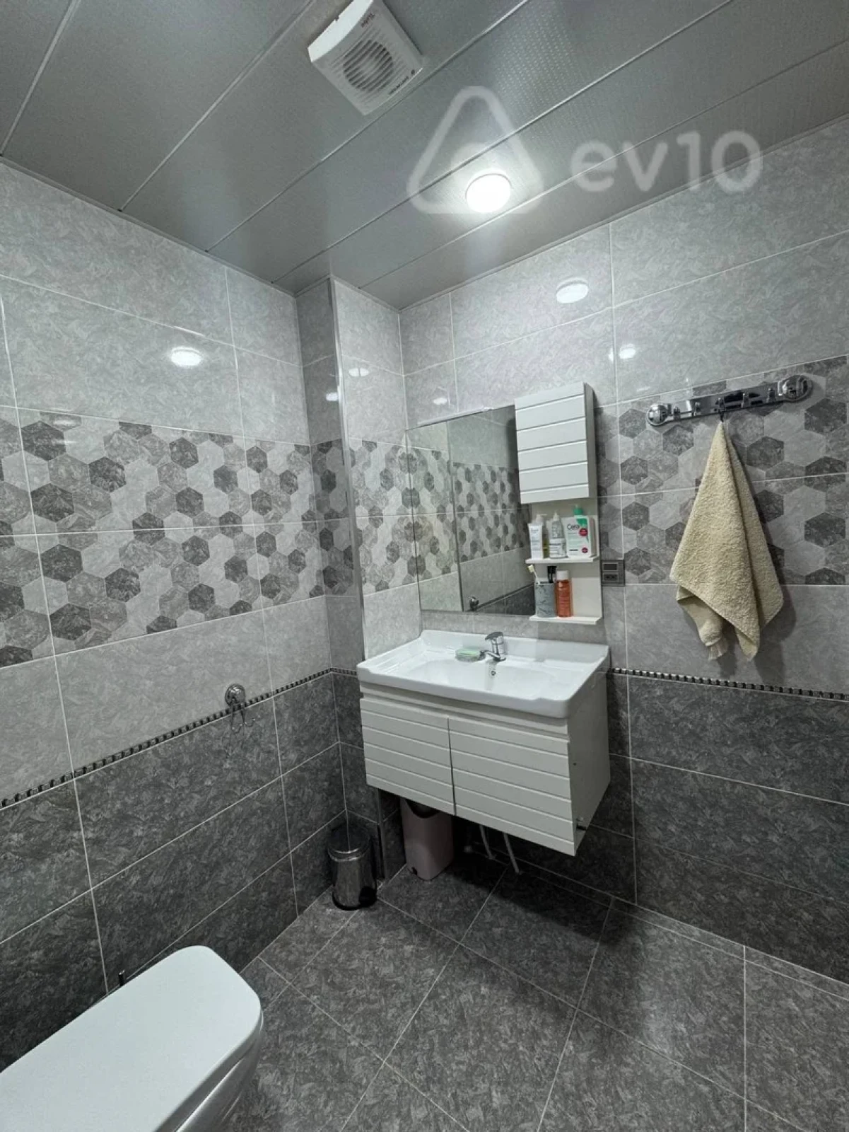 Satılır 2 otaqlı yeni tikili 46 m²