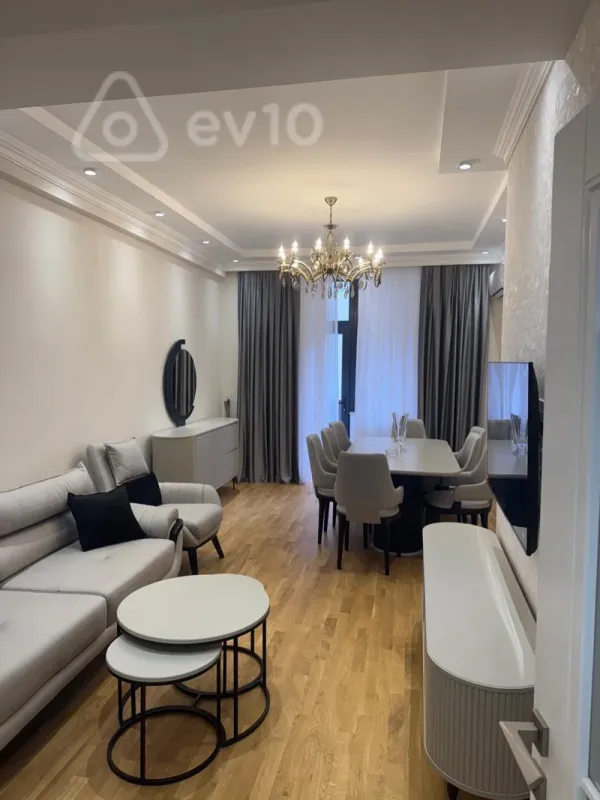 Kirayə verilir 3 otaqlı yeni tikili 140 m²