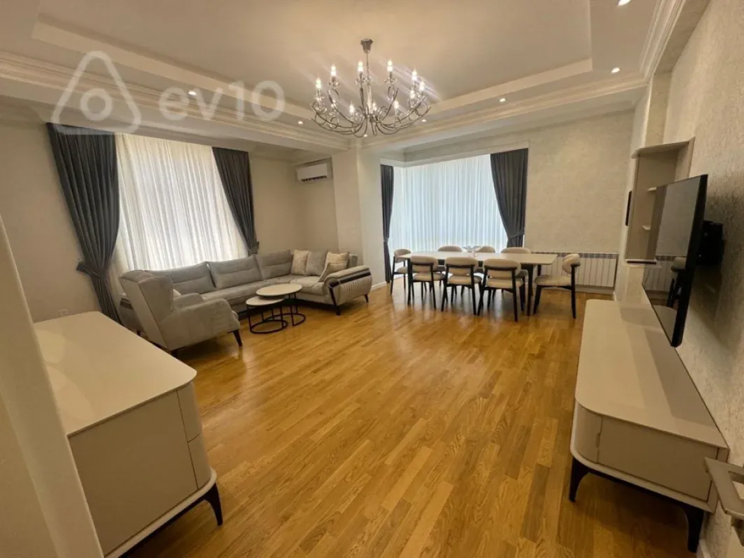 Kirayə verilir 3 otaqlı yeni tikili 140 m²