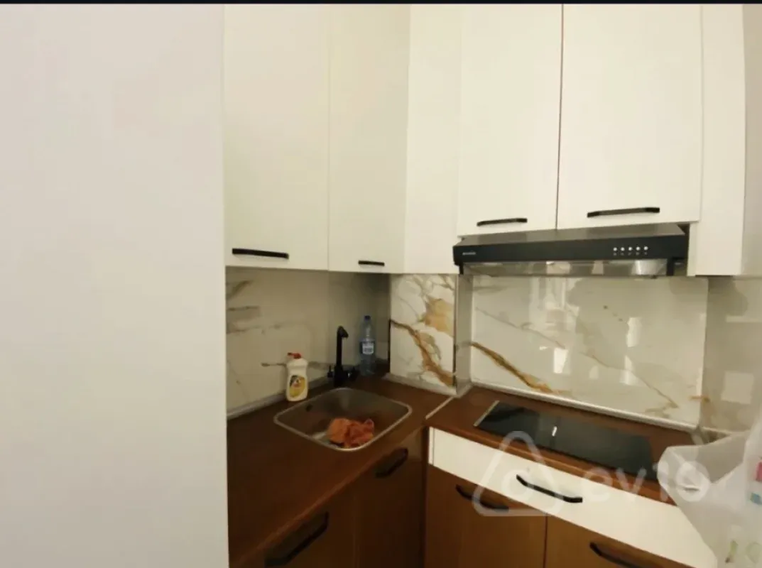 Kirayə verilir 2 otaqlı yeni tikili 65 m²