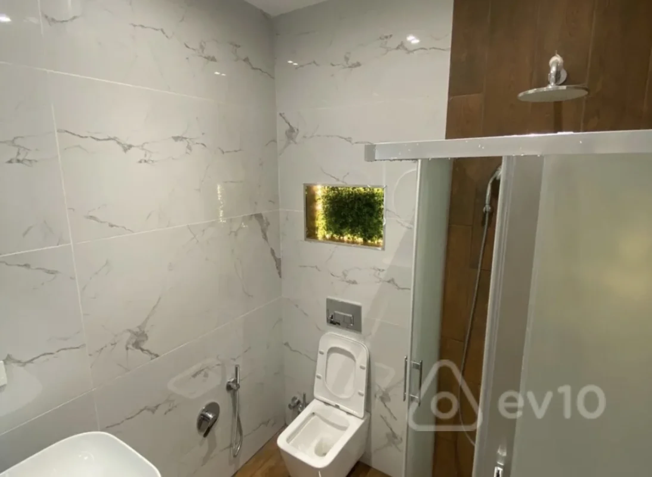 Kirayə verilir 2 otaqlı yeni tikili 65 m²