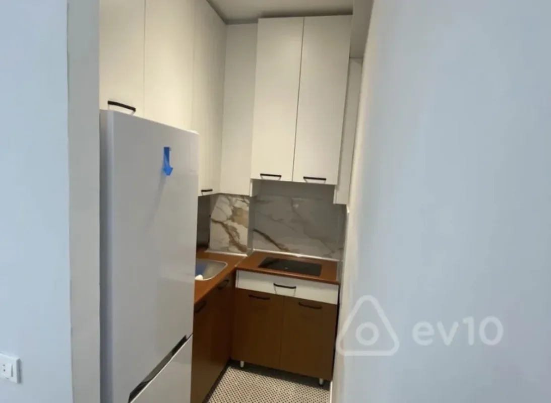 Kirayə verilir 2 otaqlı yeni tikili 65 m²