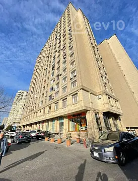 Kirayə verilir 2 otaqlı yeni tikili 72 m²