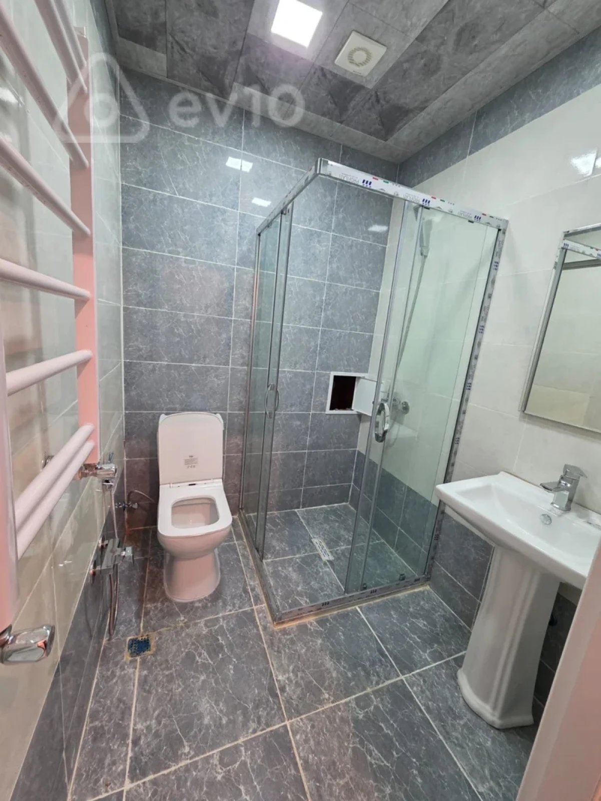 Kirayə verilir 1 otaqlı yeni tikili 47 m²