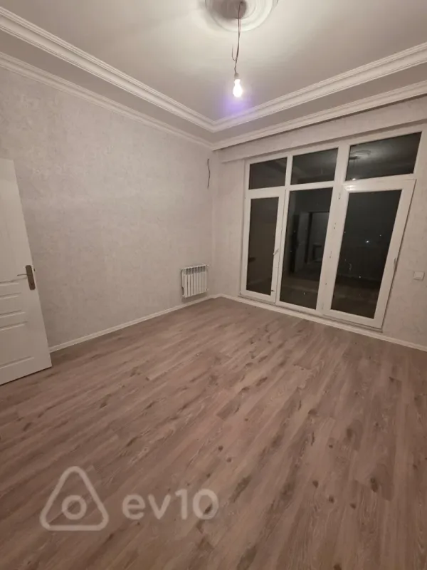 Kirayə verilir 1 otaqlı yeni tikili 47 m²